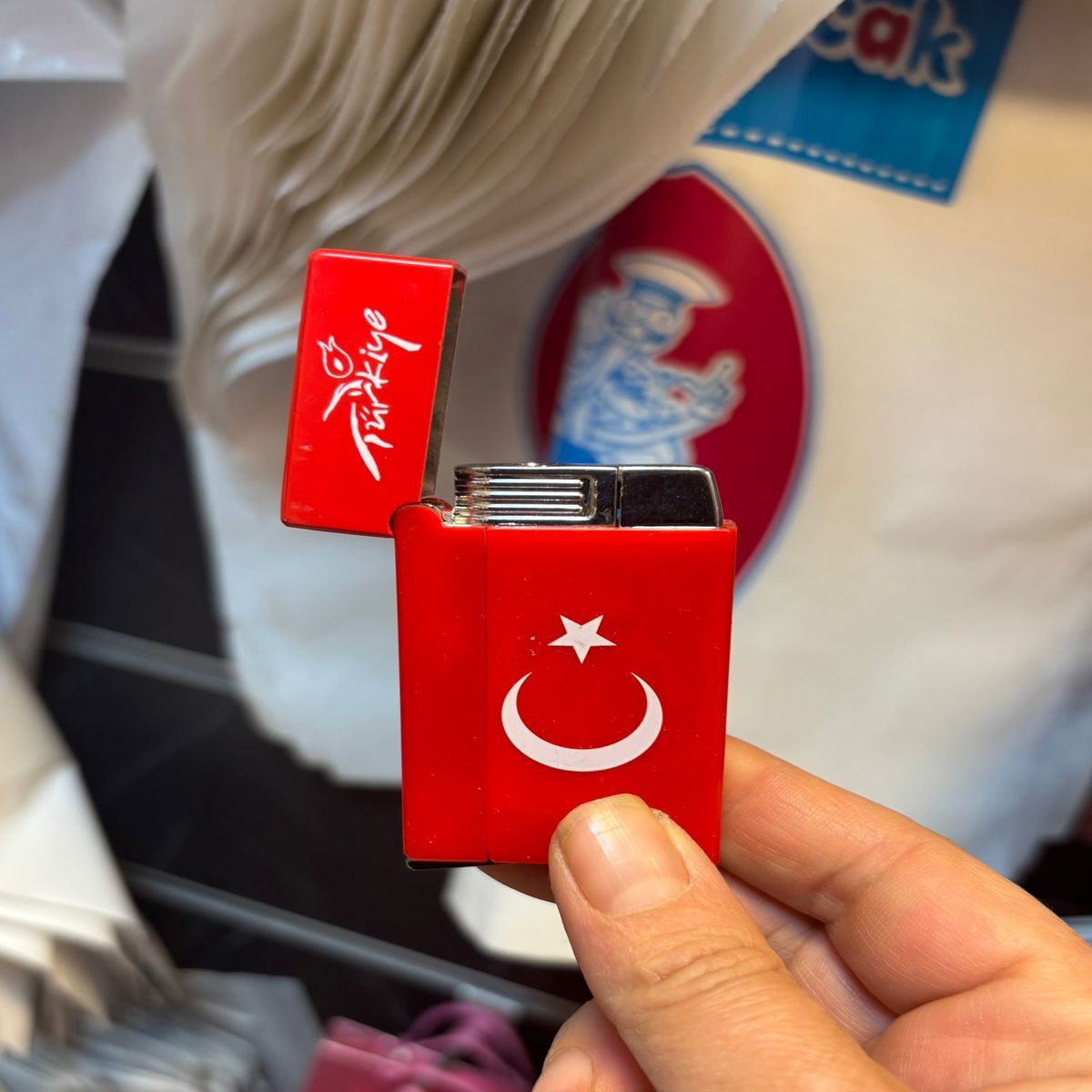 Elektrik Çarpan Çakmak