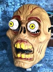 Korku Maske ( Gözleri Oynayan )