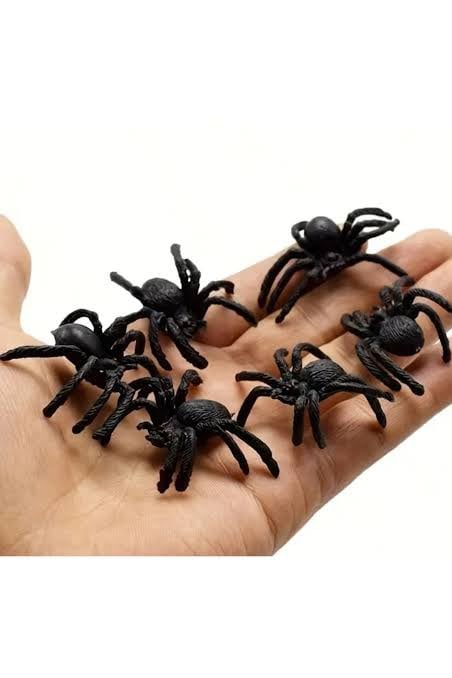 Plastik Şaka Örümcek - Gerçekçi Dokulu Örümcek Şaka Oyuncağı (1 Adet)